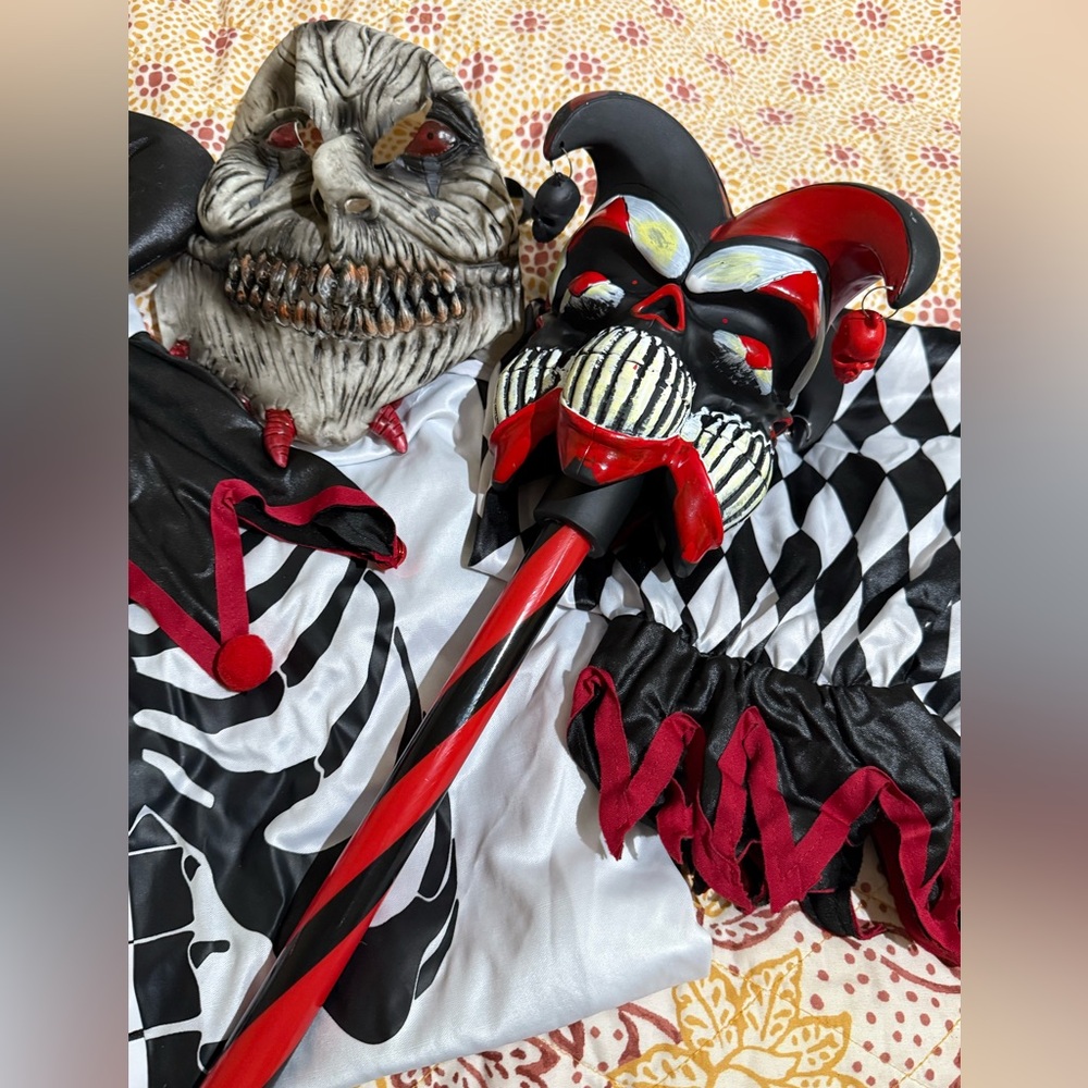 Sinister Jester costume + Jester Cane - 40" - Picture 11 of 13